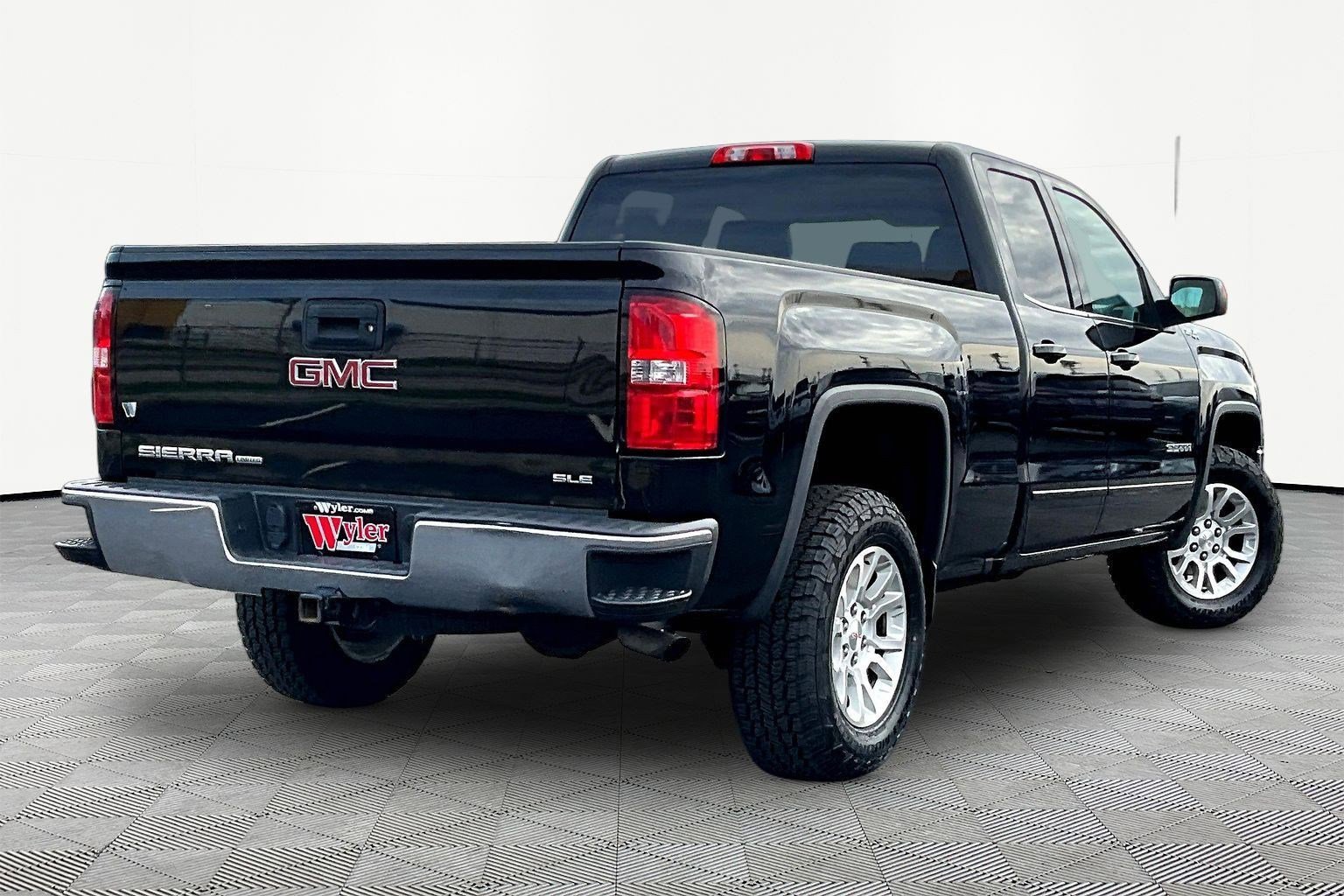 Used 2019 GMC Sierra 1500 SLE w/ SLE Value Package image 7