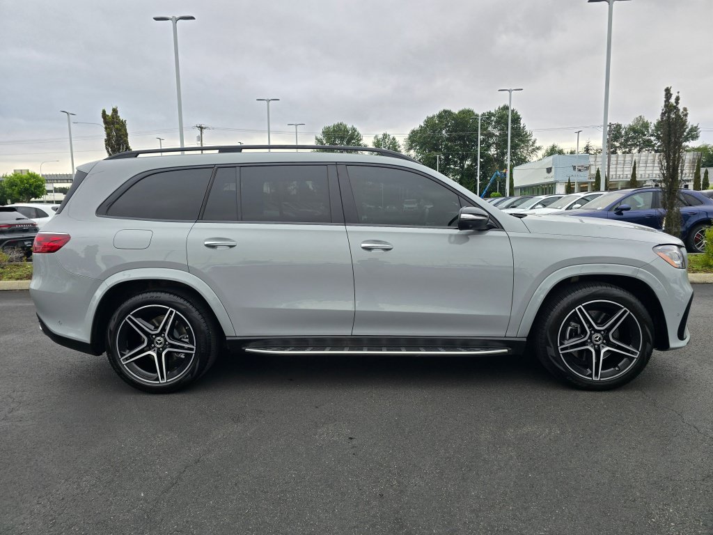 Used 2024 Mercedes-Benz GLS 450 4MATIC image 7