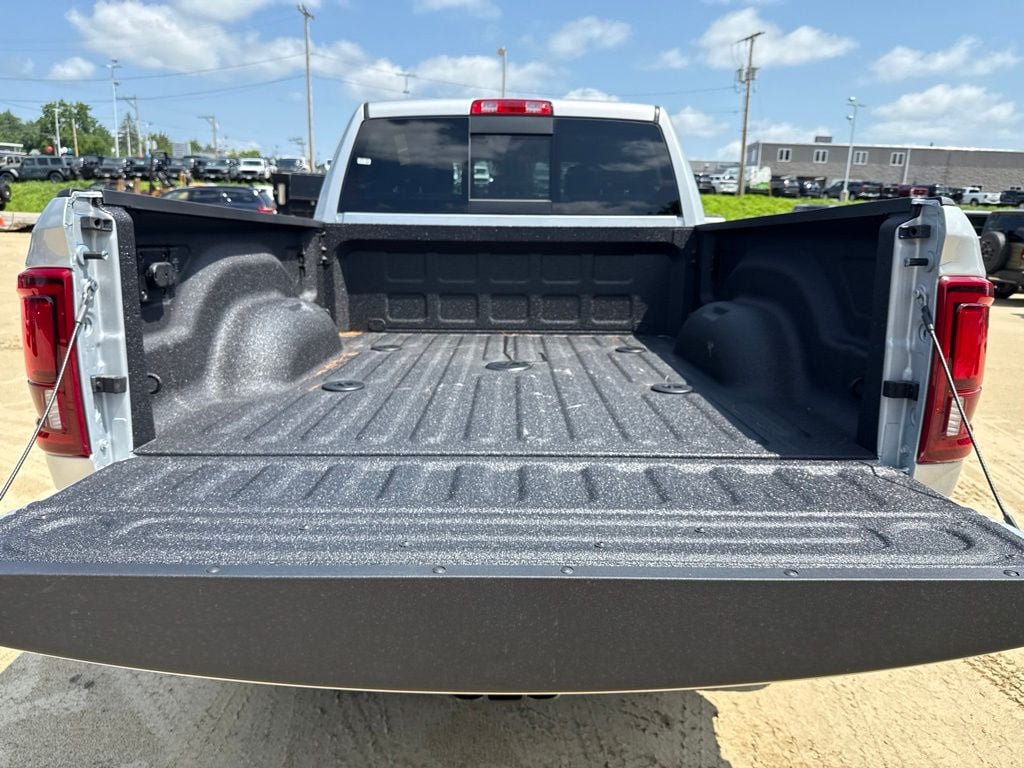 New 2026 RAM 2500 Big Horn AWD/4WD image 22