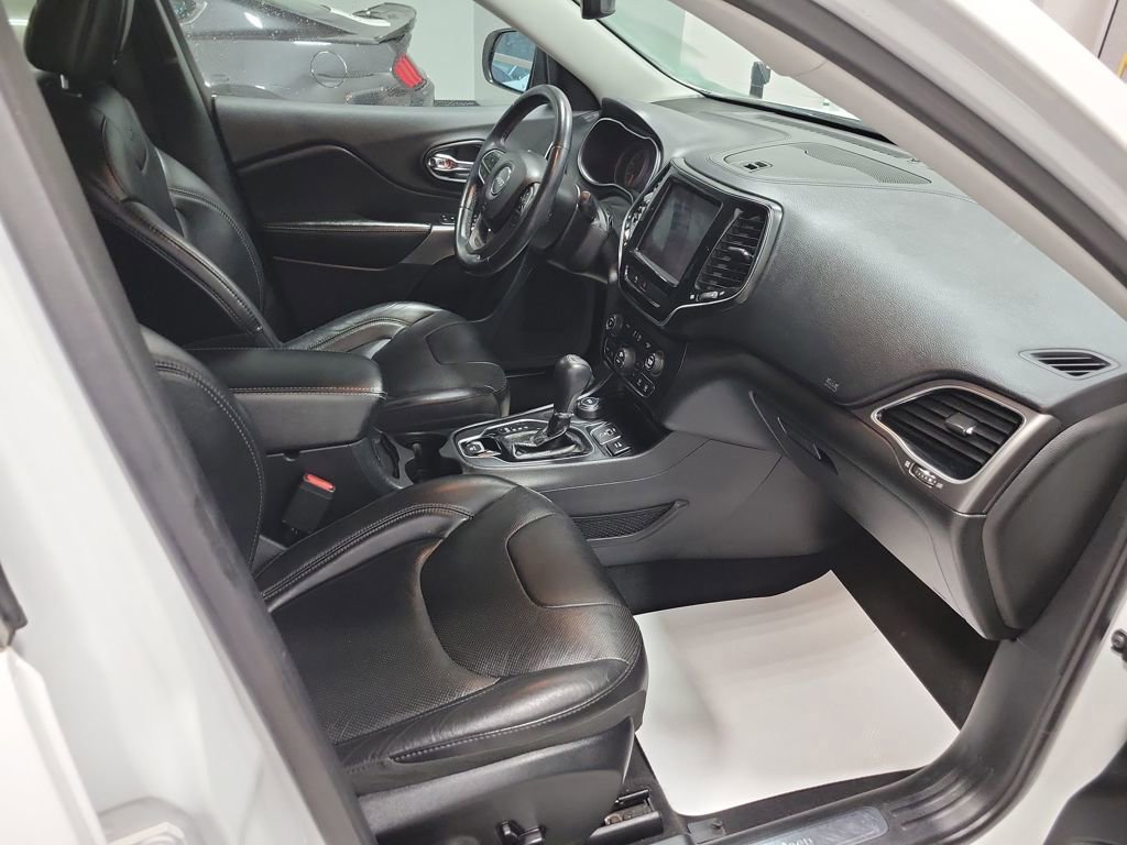 Used 2019 Jeep Cherokee Limited image 21