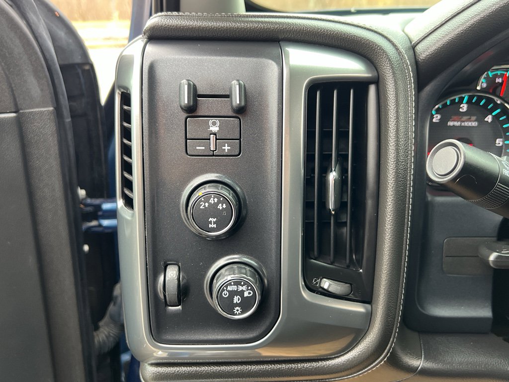 Used 2016 Chevrolet Silverado 2500 LTZ w/ LTZ Plus Package image 16