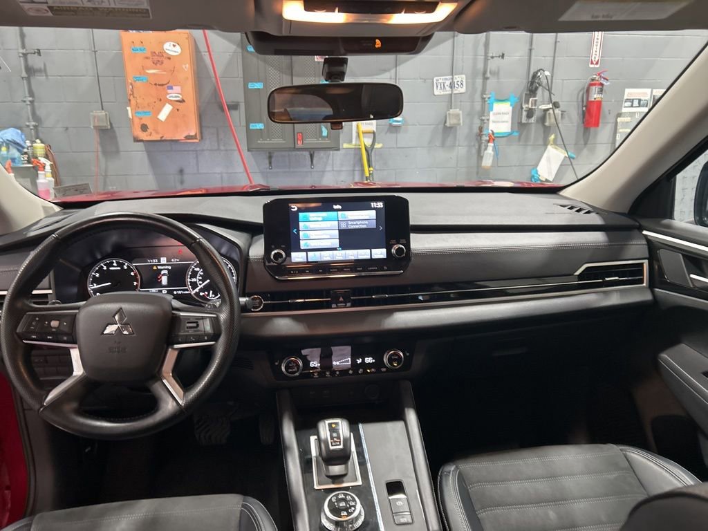 Used 2024 Mitsubishi Outlander SE image 19