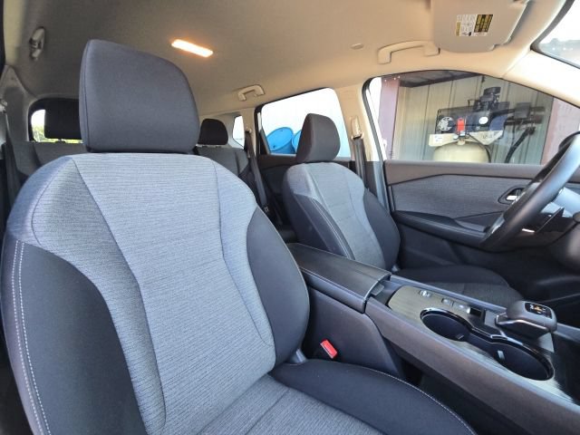 Used 2023 Nissan Rogue SV FWD image 20