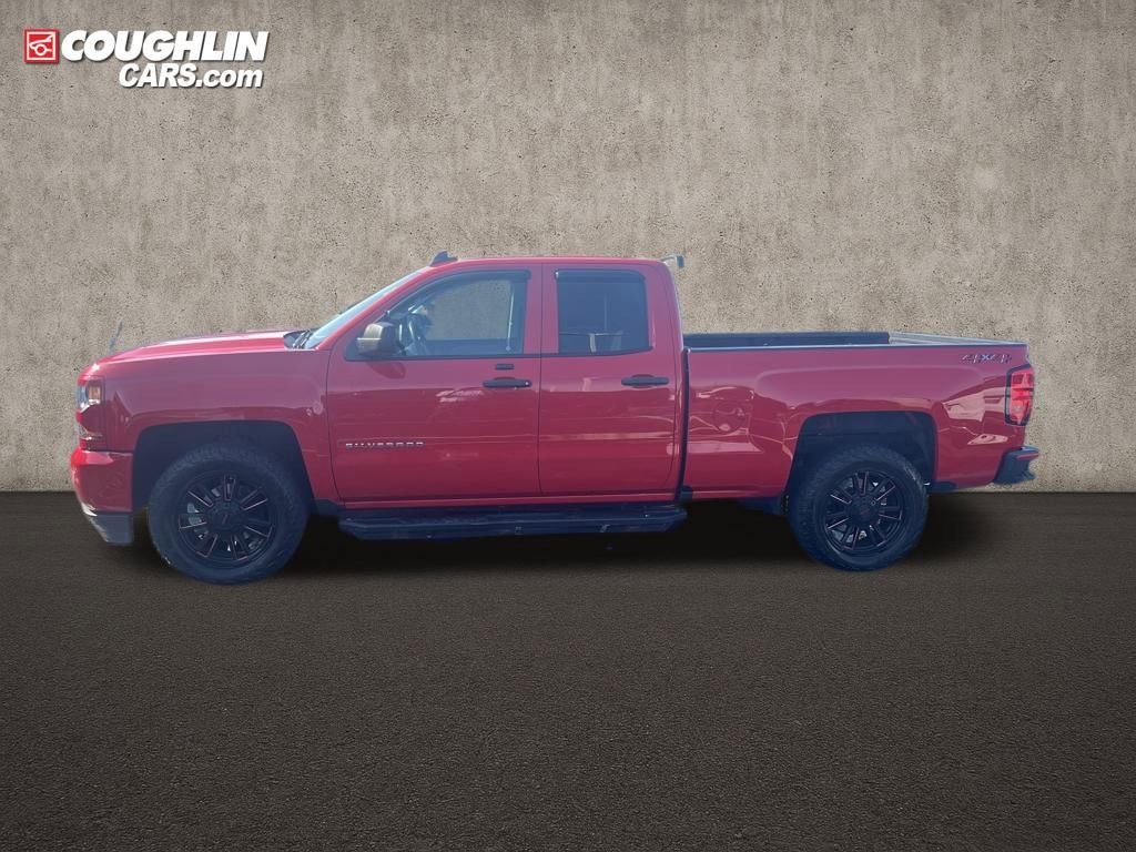 Used 2018 Chevrolet Silverado 1500 Custom w/ Custom Value Package image 2