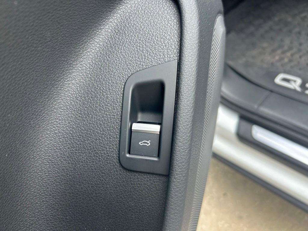 Used 2023 Audi Q7 2.0T Premium w/ Towing Package image 54