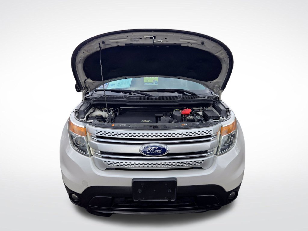 Used 2013 Ford Explorer XLT AWD/4WD image 16
