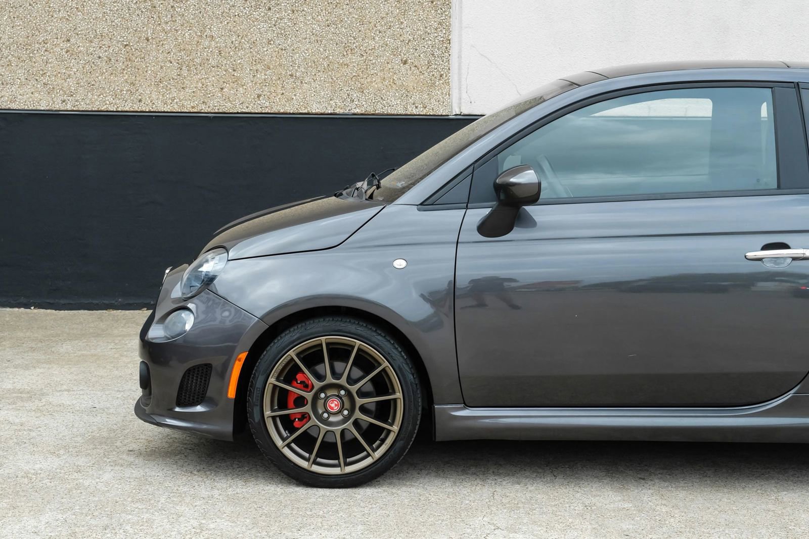 Used 2018 FIAT 500 Abarth w/ Popular Equipment Package image 16