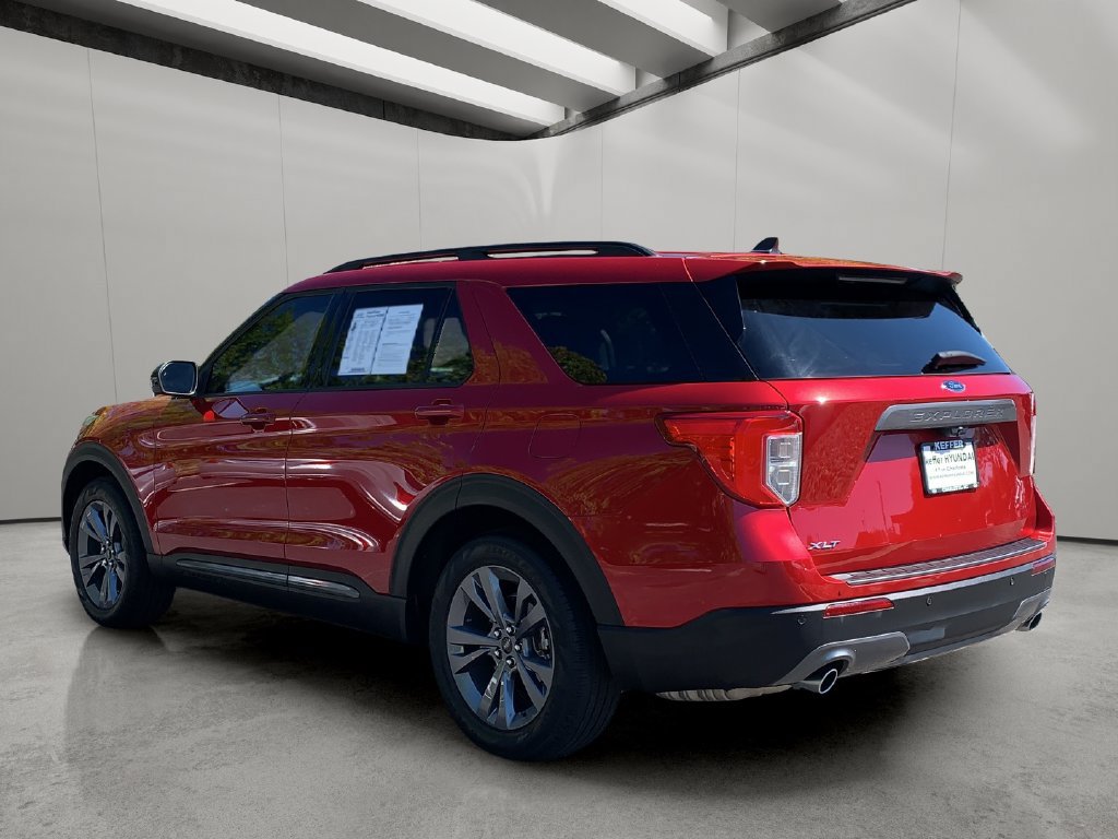 Used 2022 Ford Explorer XLT w/ Equipment Group 202A RWD image 3