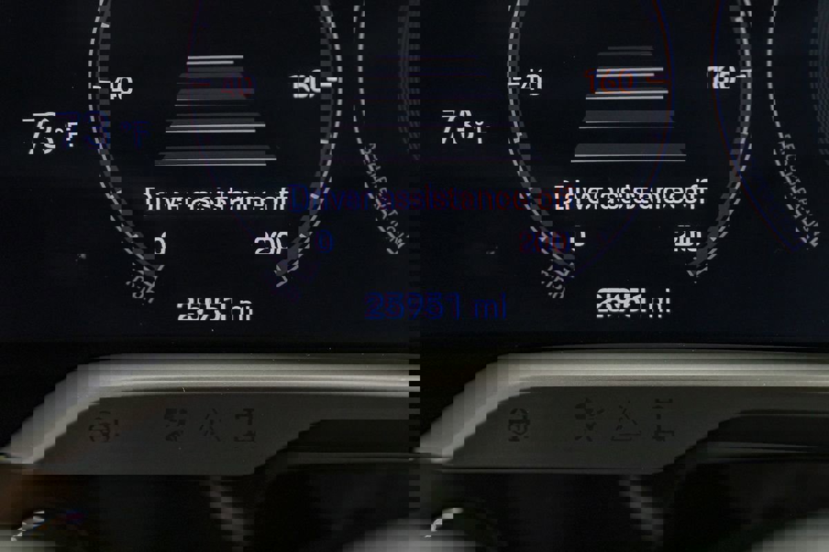 Used 2022 Porsche Taycan 4S image 18