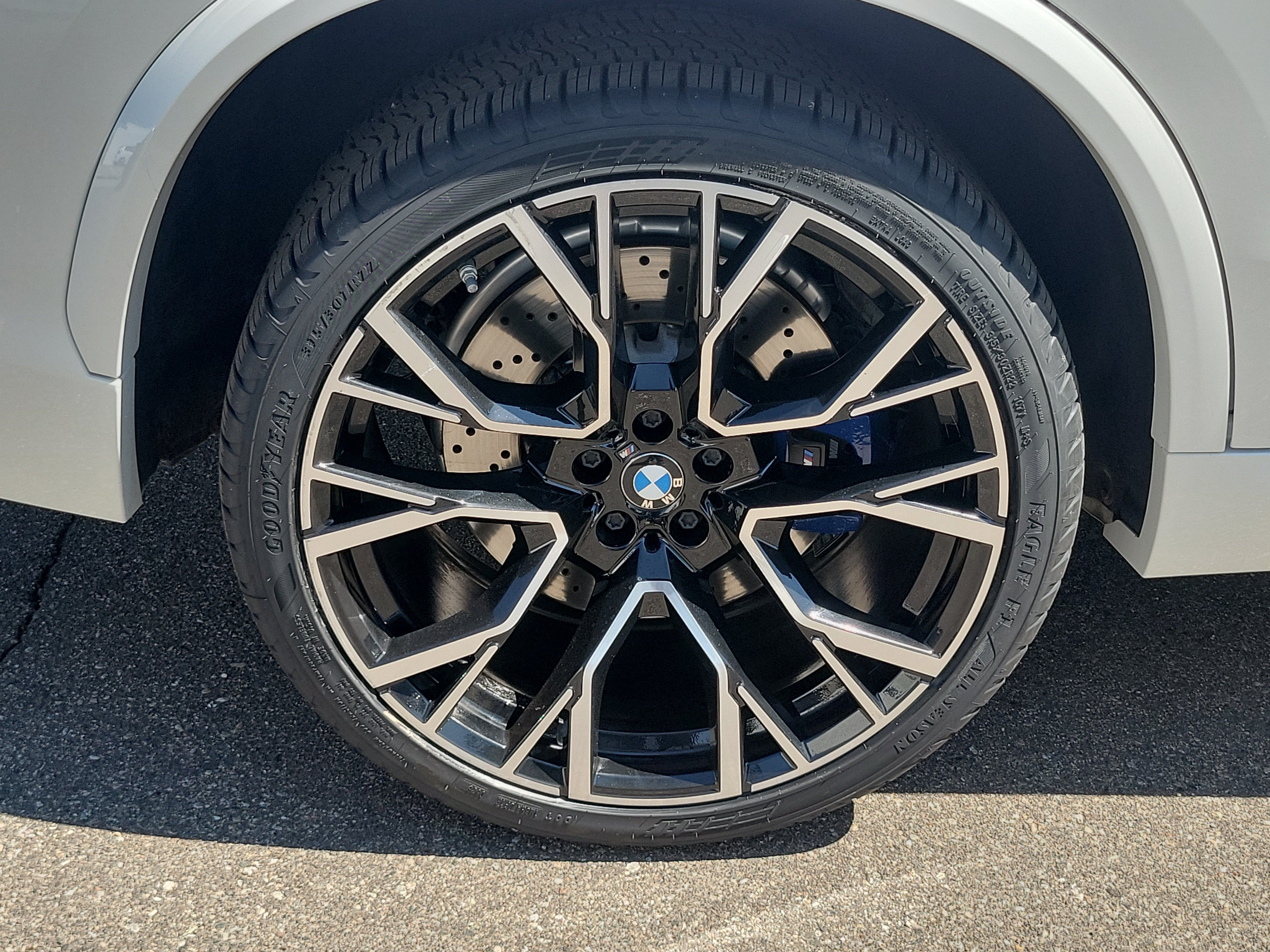 Used 2021 BMW X5 M w/ Executive Package AWD/4WD image 33