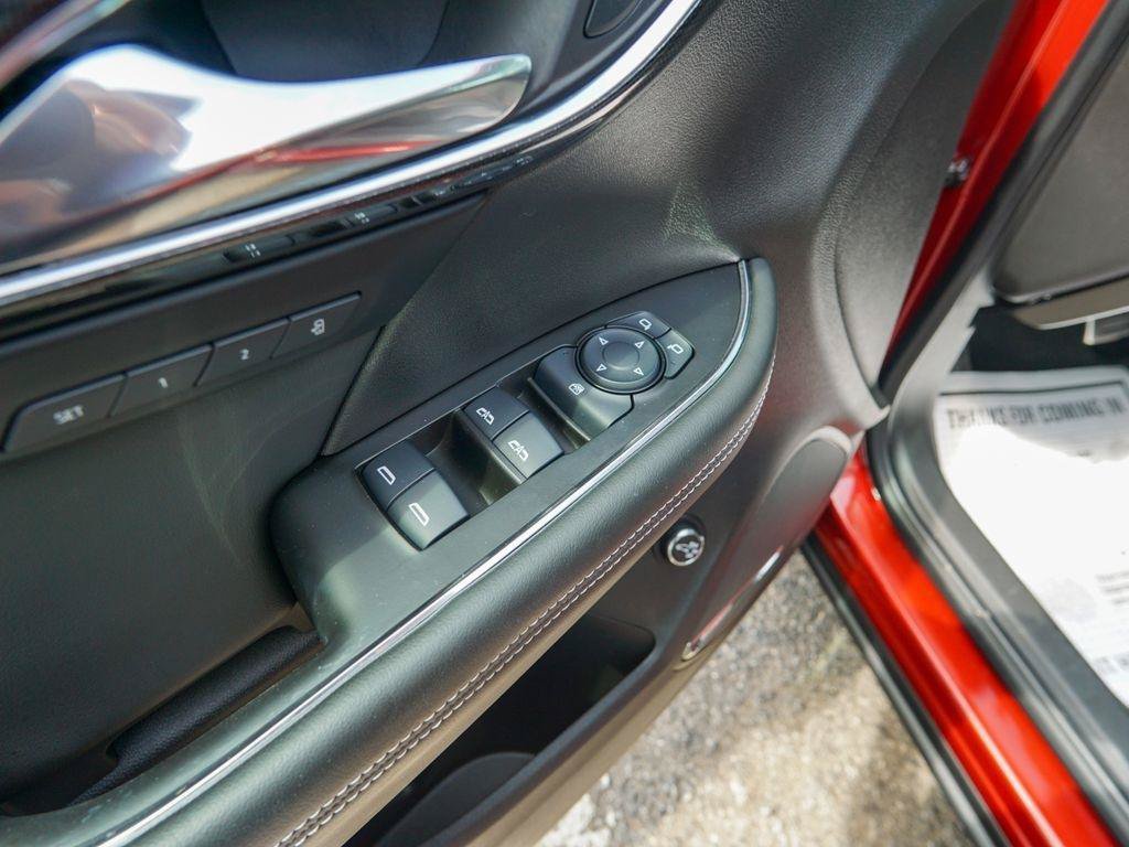 Used 2022 Buick Envision Essence w/ Technology Package II FWD image 17