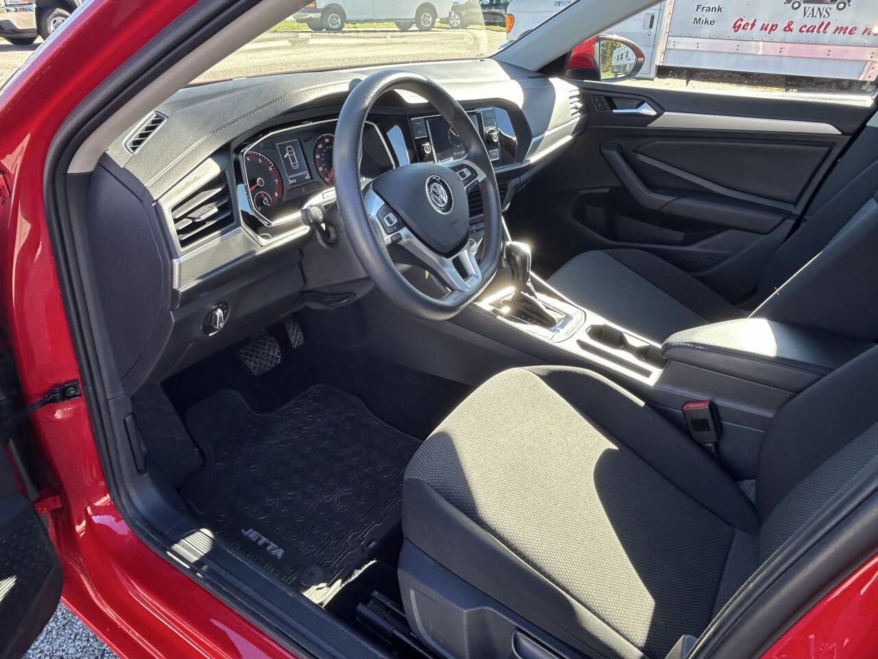 Used 2021 Volkswagen Jetta S image 9