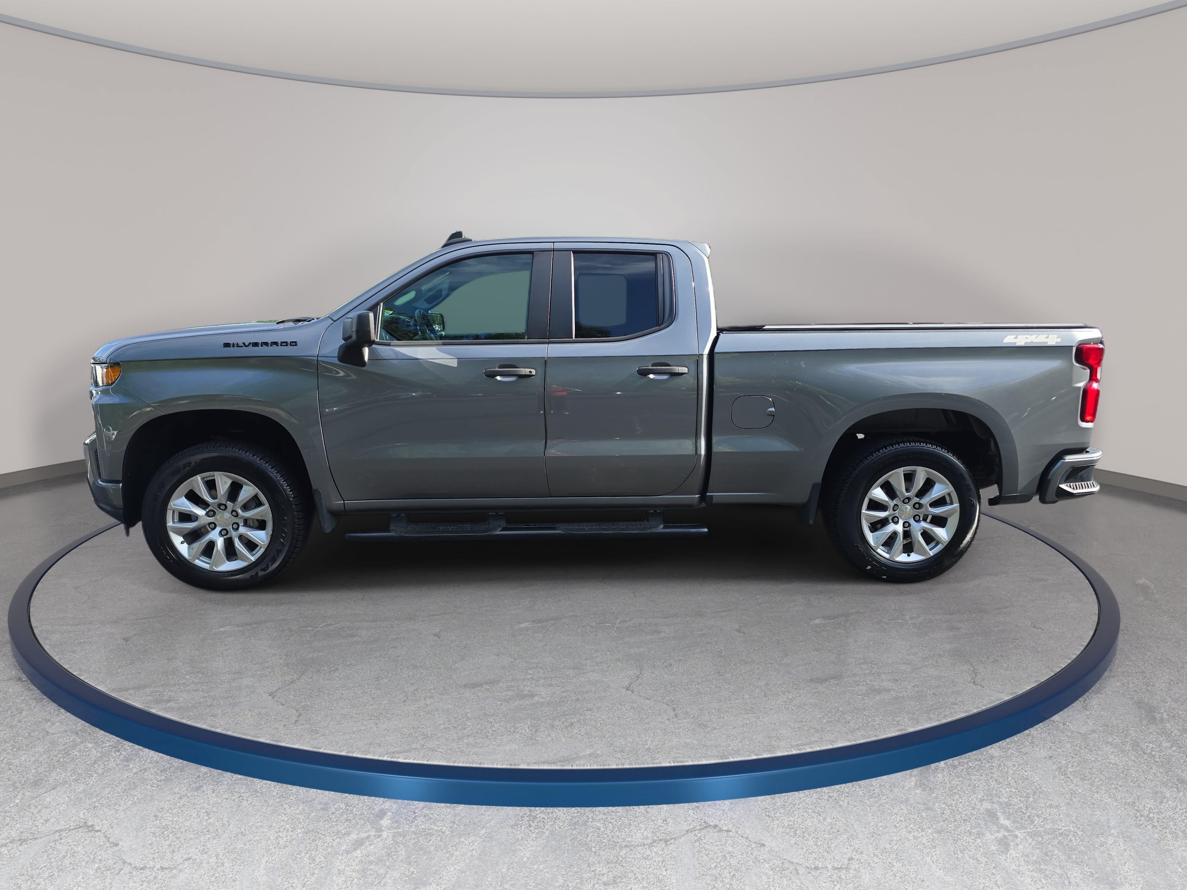Used 2022 Chevrolet Silverado 1500 Custom AWD/4WD image 8