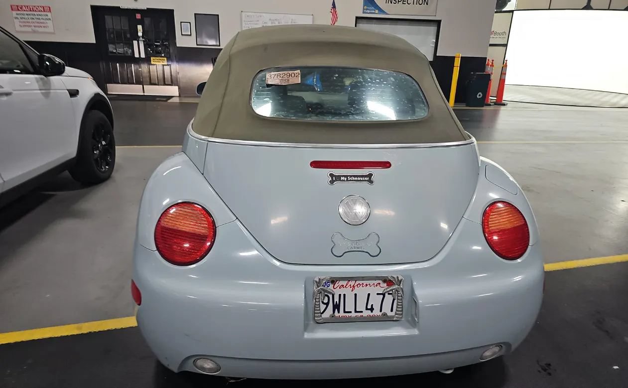 Used 2005 Volkswagen Beetle Dark Flint Edition FWD image 5
