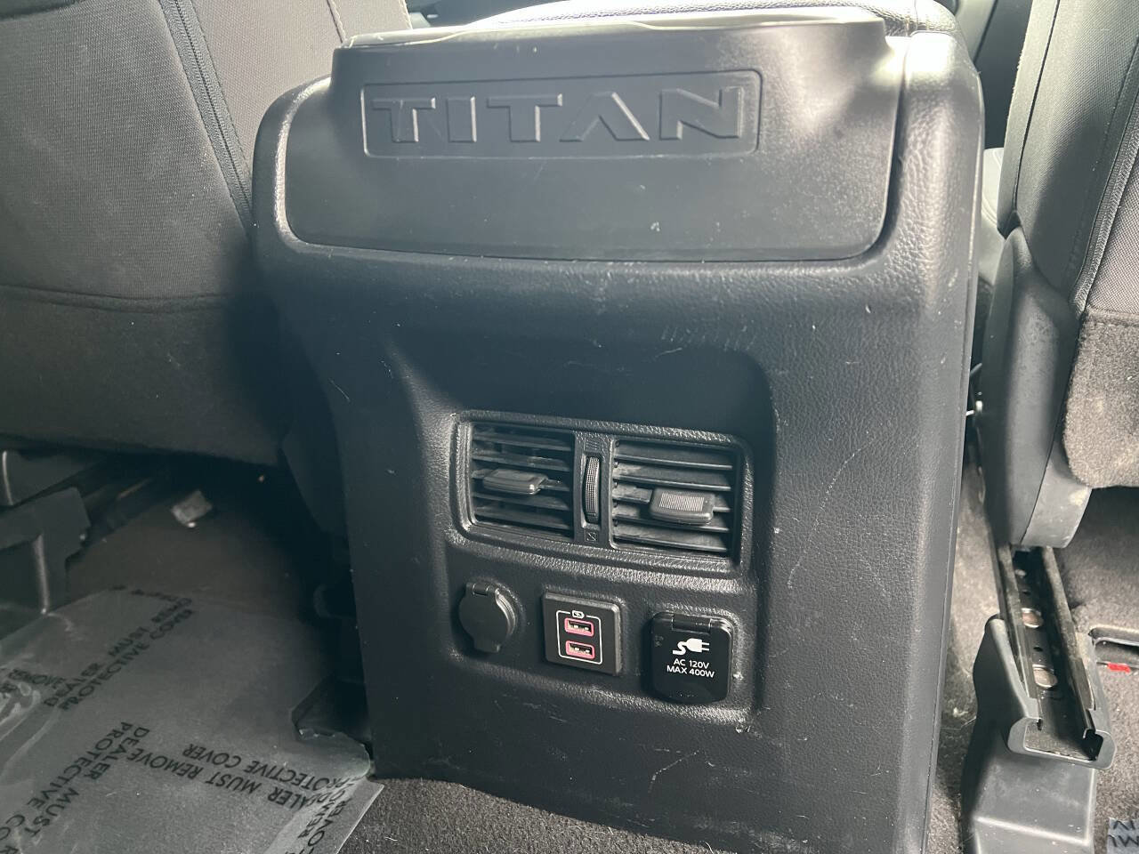 Used 2020 Nissan Titan SV w/ SV Convenience Package image 18