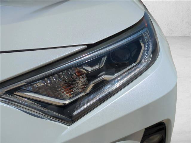 Used 2019 Toyota RAV4 Limited AWD/4WD image 9