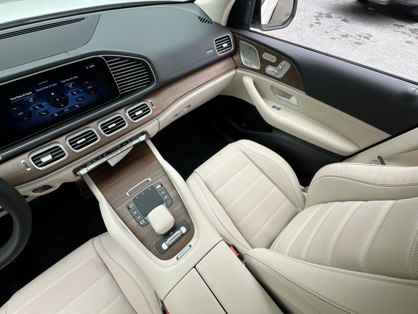 New 2026 Mercedes-Benz GLS 450 4MATIC image 14