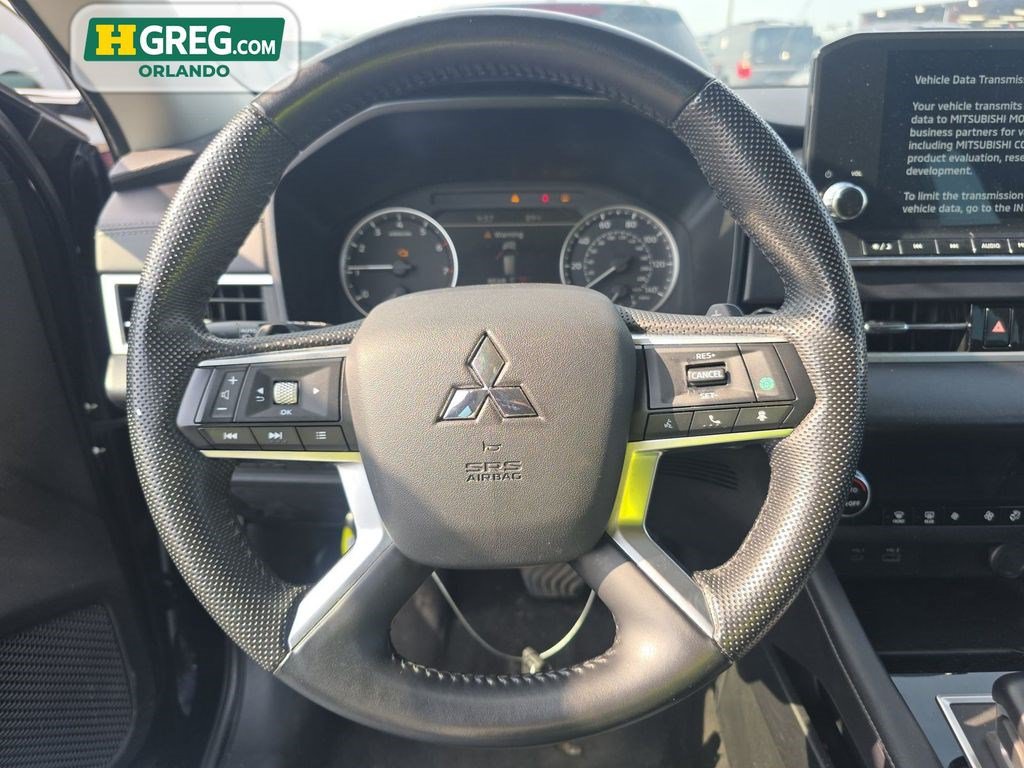 Used 2023 Mitsubishi Outlander SE FWD image 11