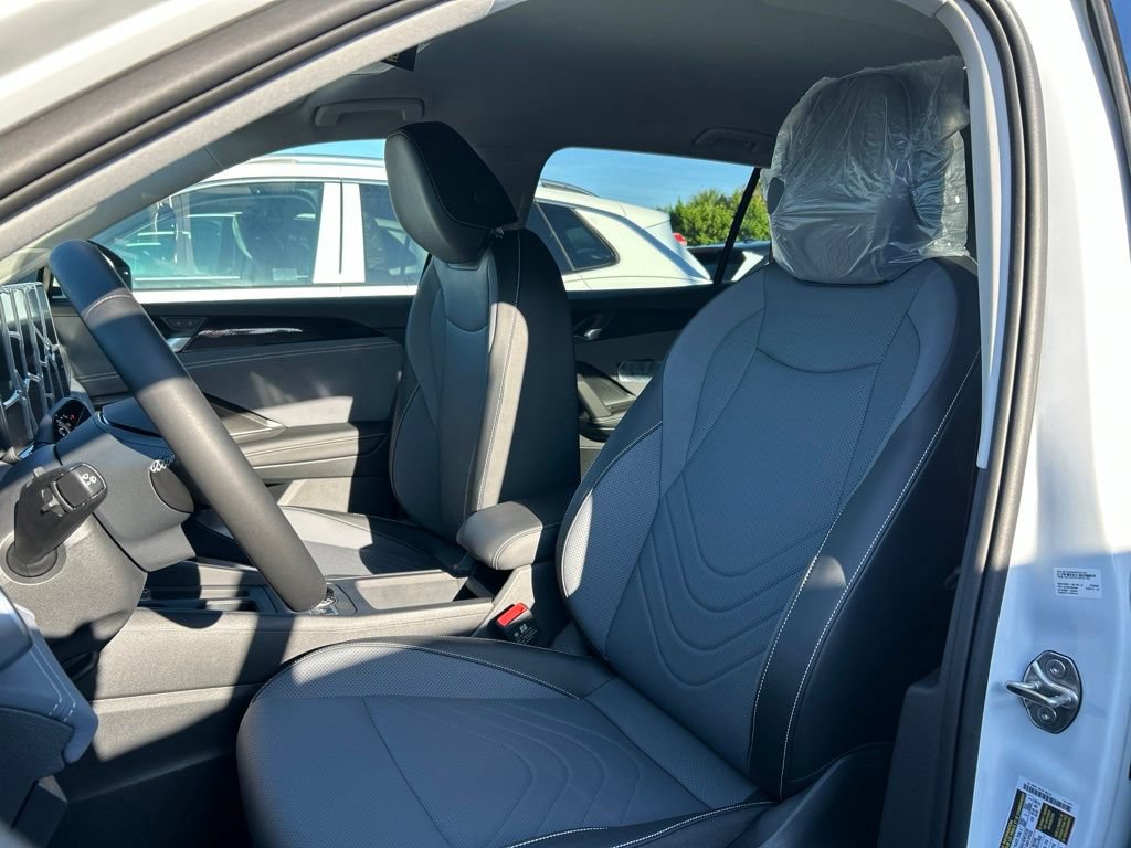 New 2026 Volkswagen Tiguan SE FWD image 21
