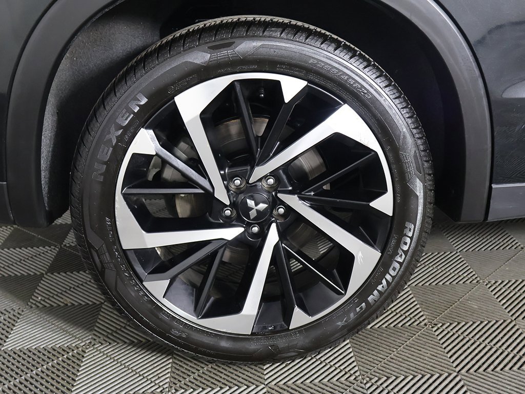 Used 2024 Mitsubishi Outlander SE image 23