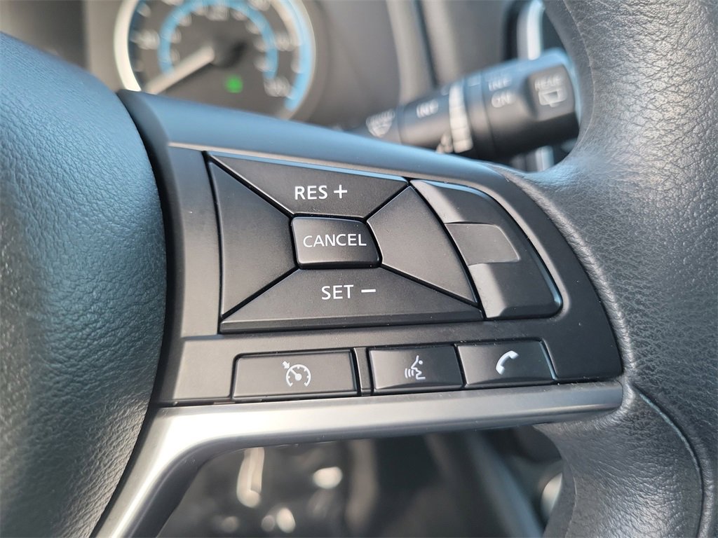 Used 2023 Nissan Leaf S image 6