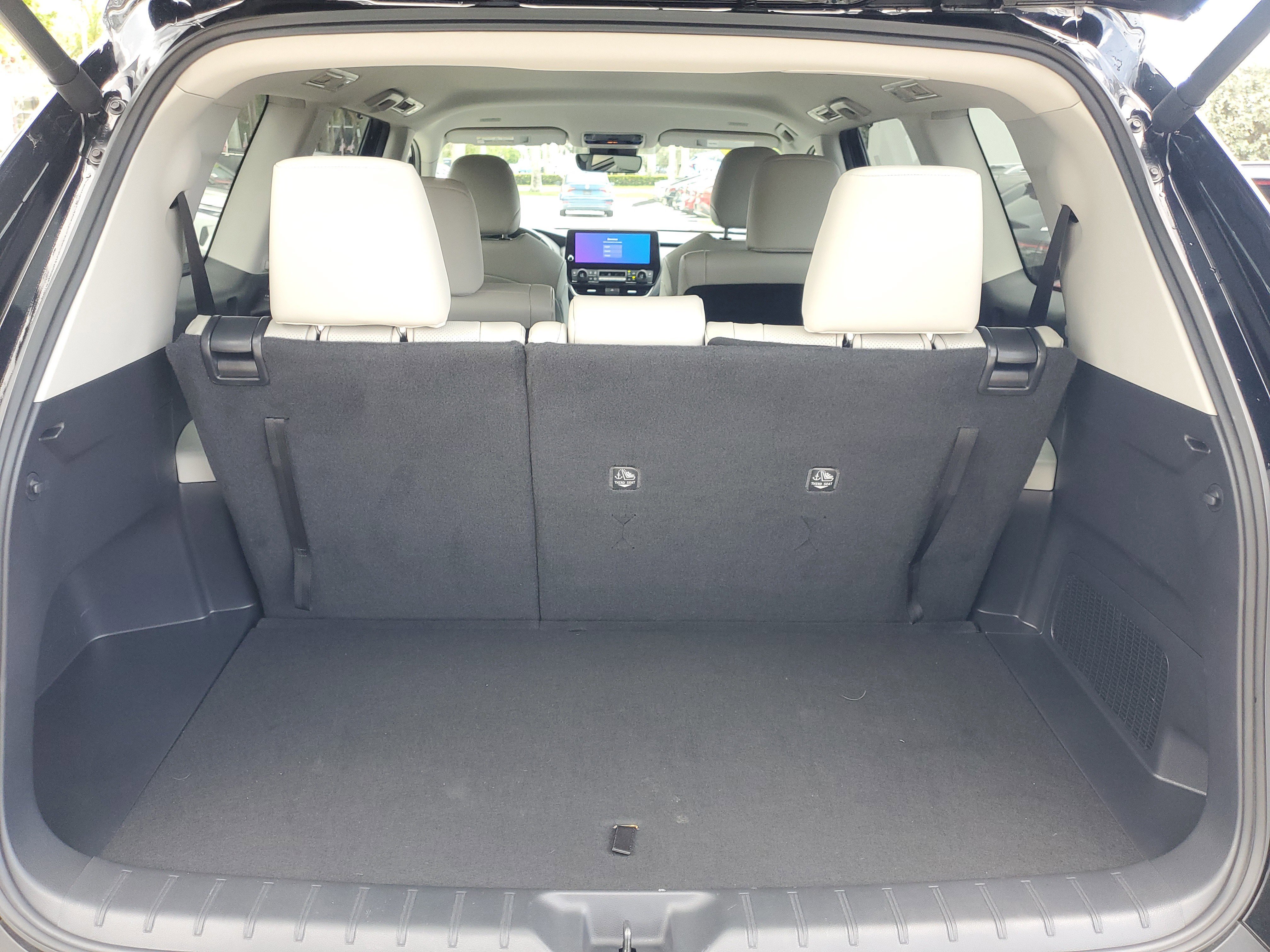 Used 2024 Toyota Grand Highlander XLE image 11