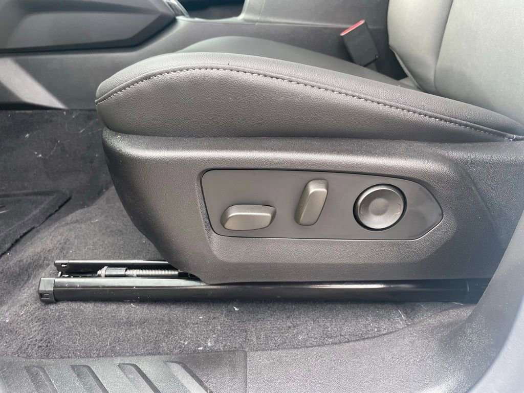 New 2026 GMC Canyon Elevation w/ Convenience Package image 22