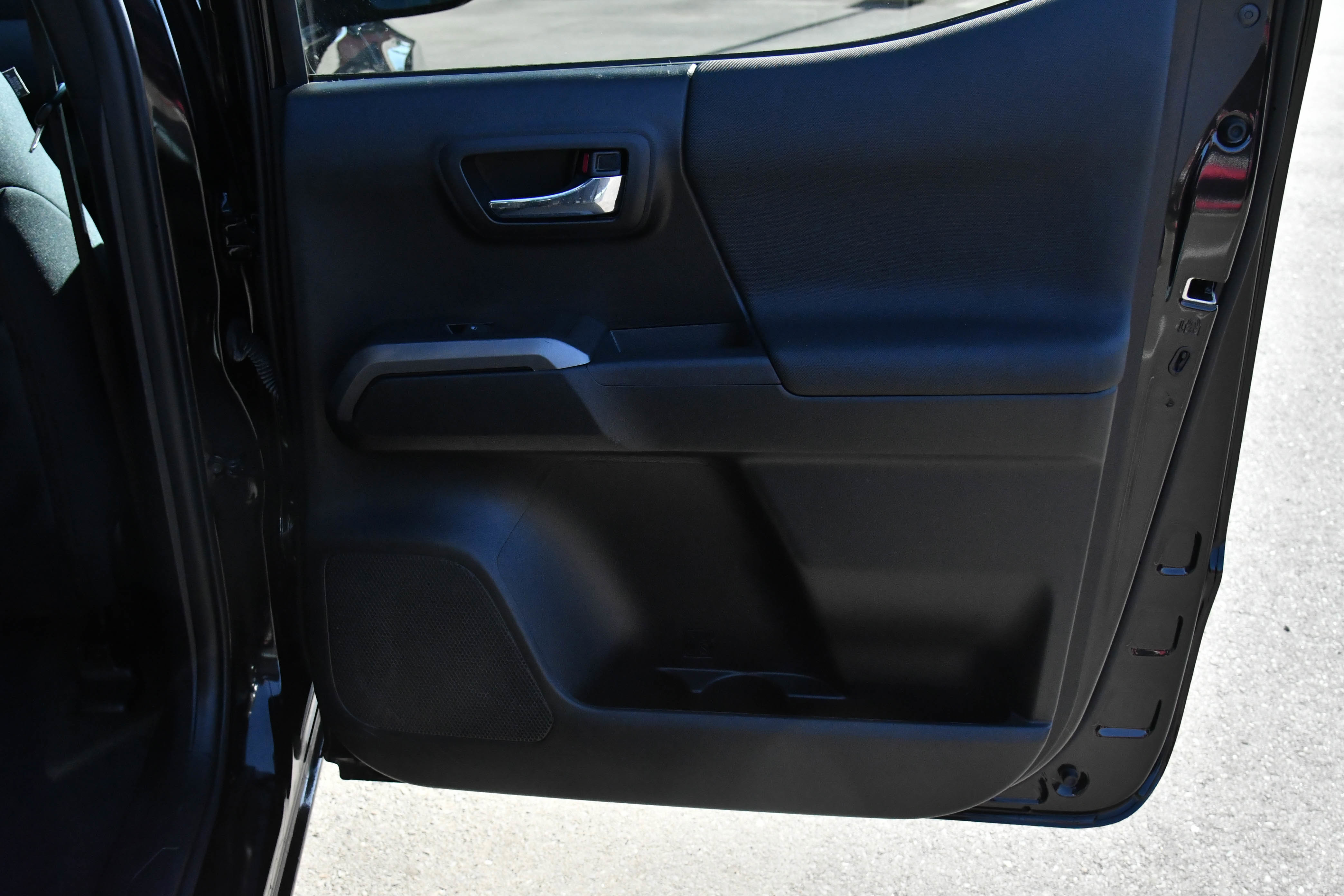 Used 2023 Toyota Tacoma TRD Off-Road w/ Technology Package image 39