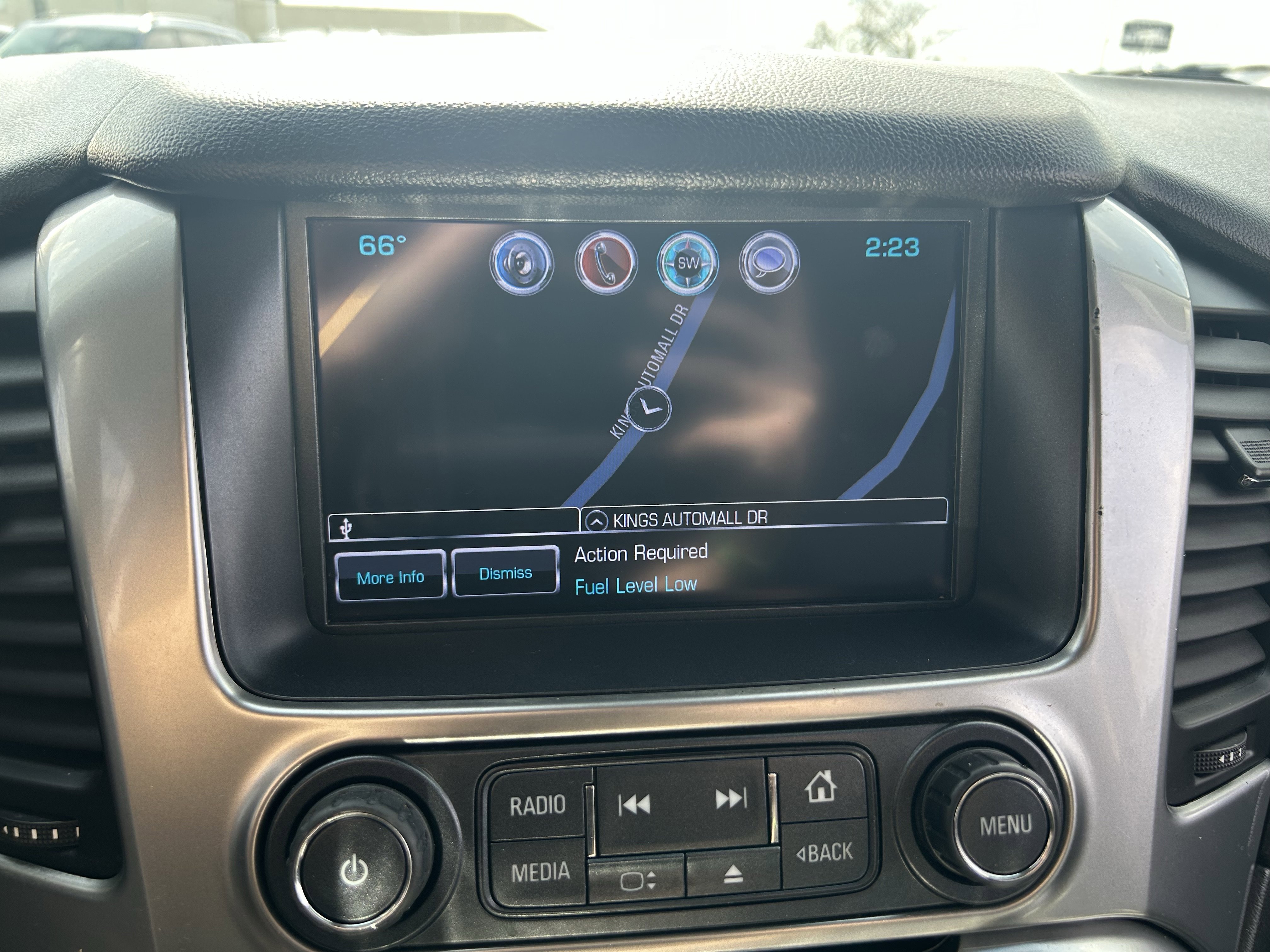 Used 2017 Chevrolet Suburban LT image 13