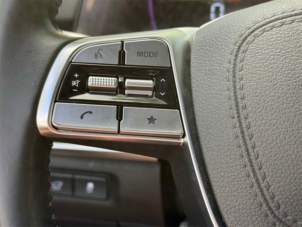 Used 2024 Kia Telluride EX w/ EX Captain's Chair Package image 36