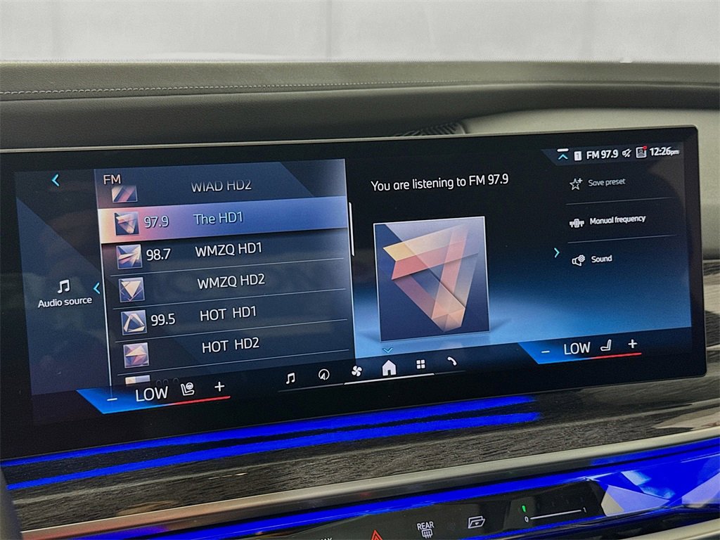 Used 2024 BMW i7 xDrive60 image 15