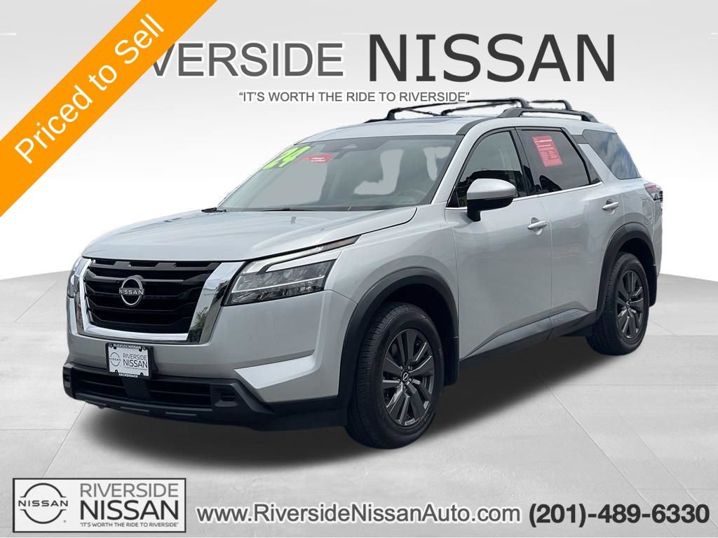 Certified 2022 Nissan Pathfinder SV w/ SV Premium Package AWD/4WD image 1