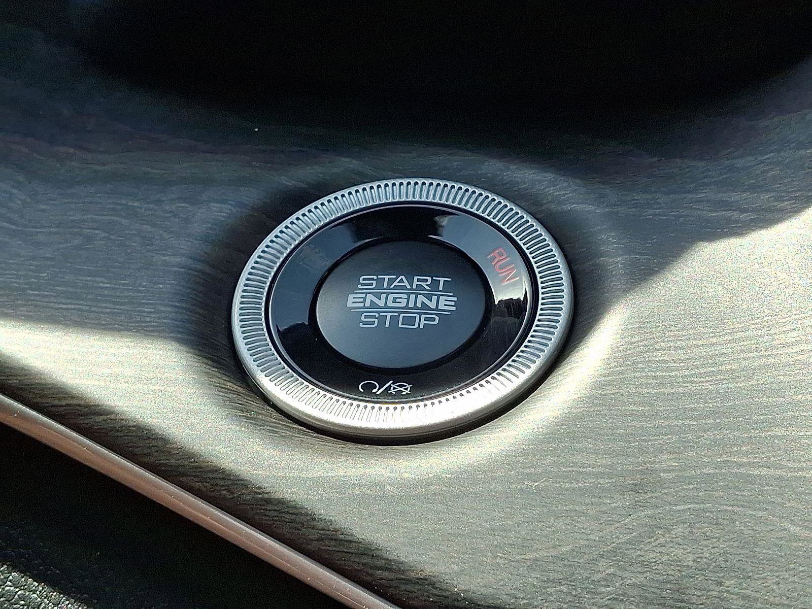 New 2025 Jeep Grand Cherokee L Limited w/ Black Appearance Package image 17