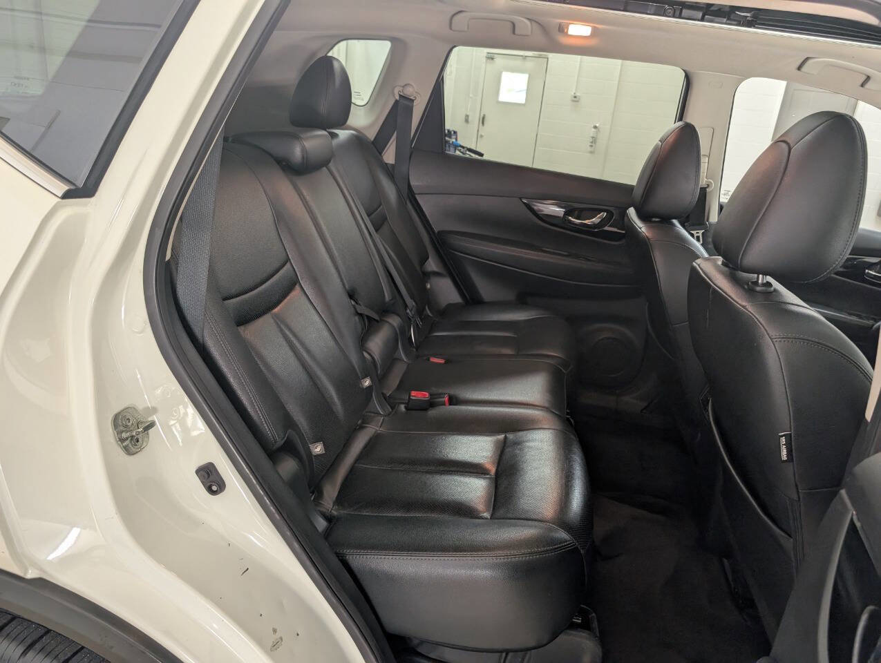 Used 2019 Nissan Rogue SL image 18