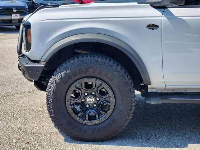 Used 2023 Ford Bronco Wildtrak image 5