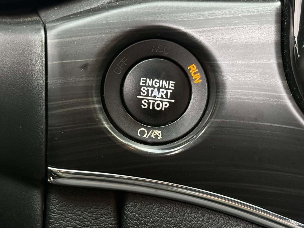 Used 2019 Jeep Grand Cherokee Limited image 23