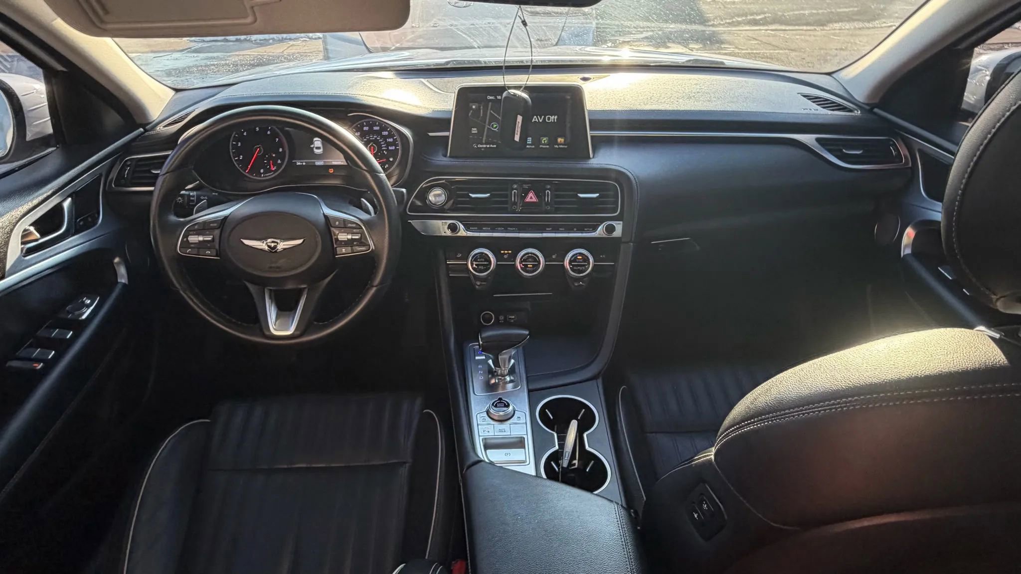 Used 2020 Genesis G70 2.0T w/ Elite Package image 11