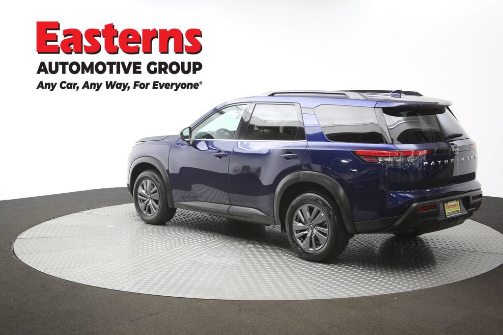 Used 2025 Nissan Pathfinder SV FWD image 63