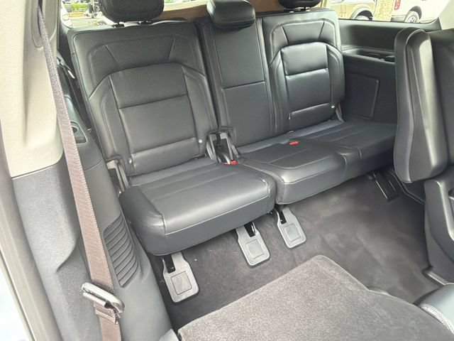New 2027 Lincoln Navigator Premiere RWD image 17
