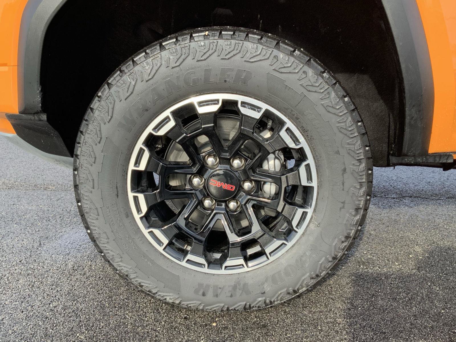 New 2026 GMC Canyon AT4 image 20