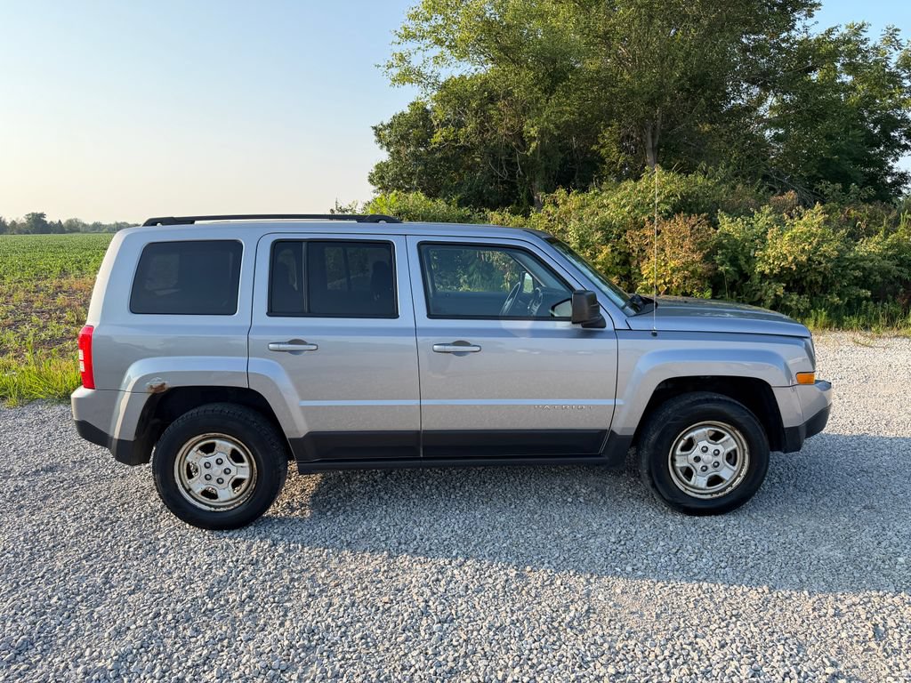 Used 2016 Jeep Patriot Sport w/ Power Value Group AWD/4WD image 21