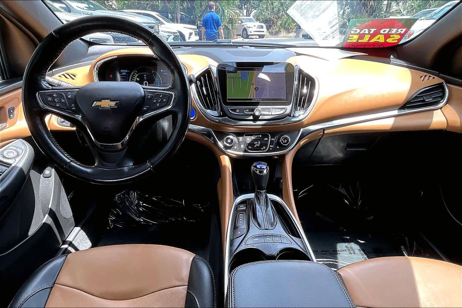 Used 2018 Chevrolet Volt Premier w/ Driver Confidence Package FWD image 15
