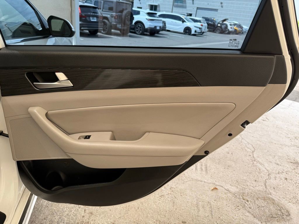 Used 2019 Hyundai Sonata Limited image 15