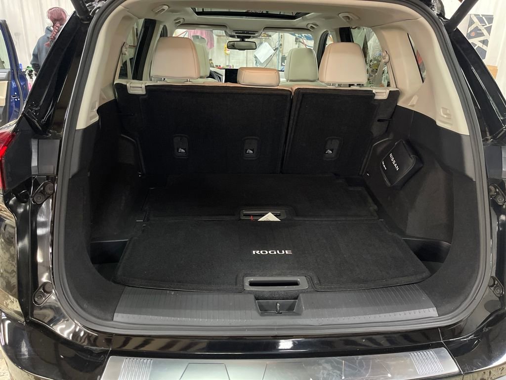 Certified 2024 Nissan Rogue SL w/ SL Premium Package image 28
