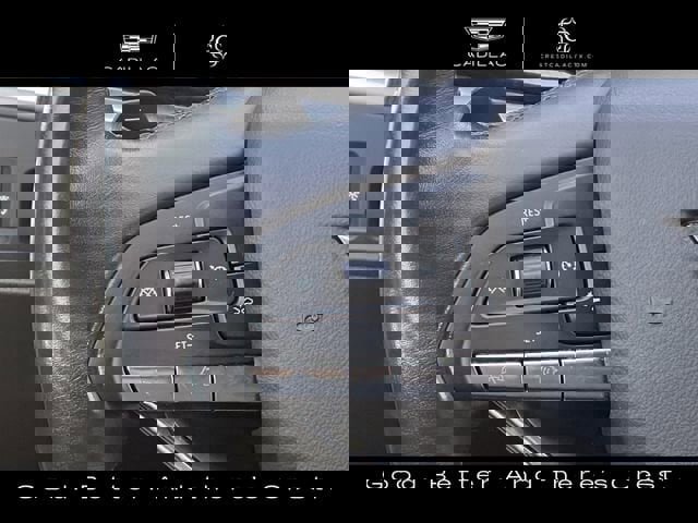 Used 2023 Cadillac XT6 Luxury image 17