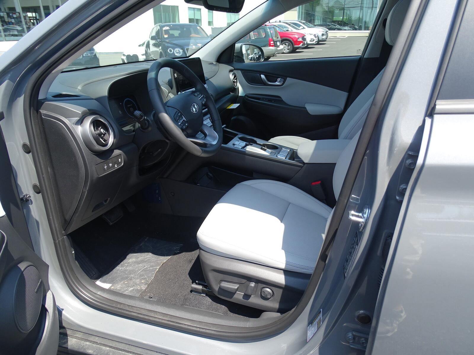 New 2023 Hyundai Kona Limited image 8