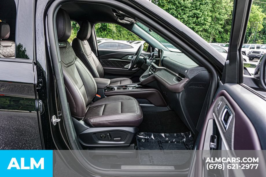 Used 2026 Ford Explorer Platinum w/ LUX Leather Package AWD/4WD image 24