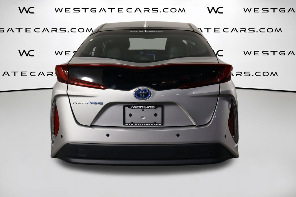 Used 2020 Toyota Prius Prime XLE FWD image 4