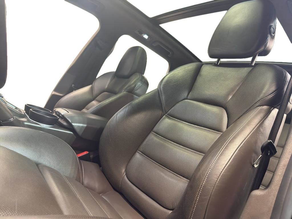 Used 2015 Porsche Cayenne Turbo AWD/4WD image 14
