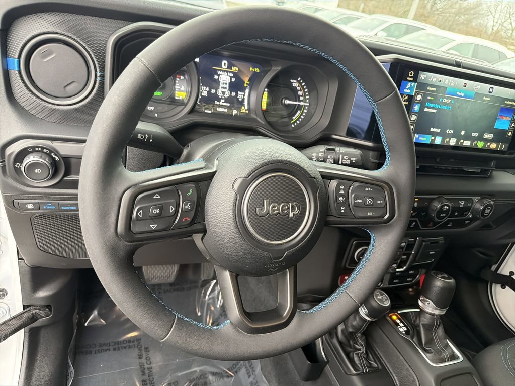 Used 2024 Jeep Wrangler Unlimited Rubicon 4xe w/ Convenience Group AWD/4WD image 22